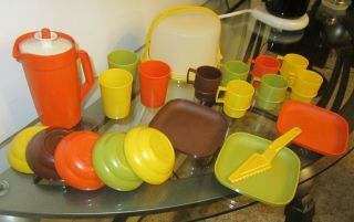 Vintage Child Play Tupperware Mini Toy Dishes Set Tumbler Plate Mug Cake Carrier 3