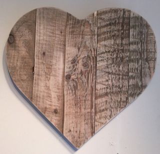 Rustic Reclaimed Wooden Vintage Style Heart Sign/ Wall Plaque - Large