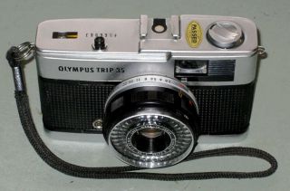 Vintage 35mm Viewfinder camera OLYMPUS TRIP 35 w.  D.  Zuiko 2.  8/40mm 3
