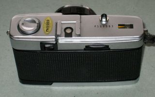 Vintage 35mm Viewfinder camera OLYMPUS TRIP 35 w.  D.  Zuiko 2.  8/40mm 4