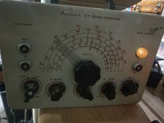 Vintage Heathkit Rf Signal Generator Radio Vacuum Tube Parts As - Is