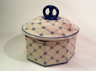 Early Vintage Boleslawiec Polish Pottery Octagonal Casserole Ca.  1963 Euc