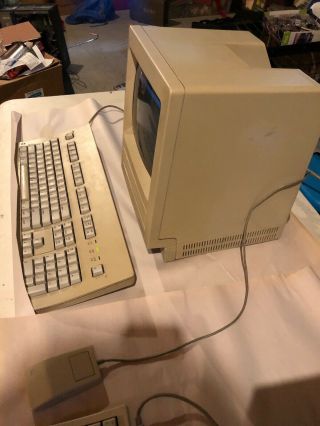 Vintage 1986 Apple Macintosh SE 1MB RAM Model M5011 Computer W/mouse And Keys 2