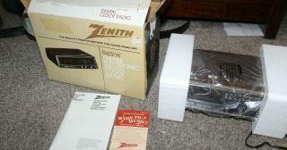 Vintage Zenith Am Fm Digital Clock Radio Model R451w R 451 W