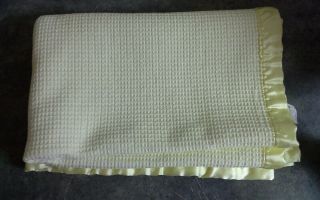 Vintage Acrylic Yellow Waffle weave Baby Blanket Satin Nylon Trimmed Morgan? 4