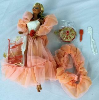 Vintage Barbie Peaches N ' Cream Barbie,  1984 Doll 3