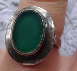 Vintage 925 Sterling Silver Modernist Green Glass Dress Ring Size 7 - K723