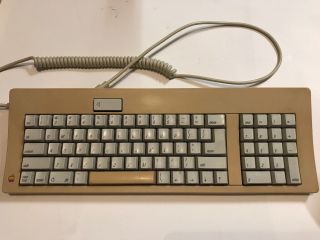 Apple Extended Keyboard Model Mo116 With Coiled Cable From Mac Iisi