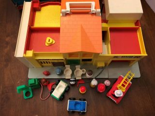 Vintage Fisher Price Little People Play Family Village 997 Figures Vehicles Box 4
