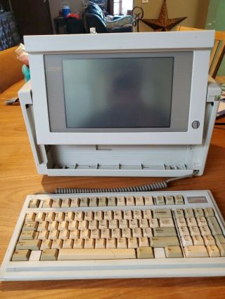 Vintage Compaq Portable 386/20 Model 2670 Computer - As - Is - Powers On