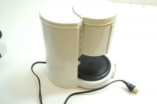 VINTAGE BRAUN 4 CUP COFFEE MAKER MACHINE TYPE 3075 / KF12 WHITE 750W W/ CARAFE 5