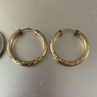 Vintage 9ct Gold Hallmarked Hoop Earings With Diamond Cut Detail 2