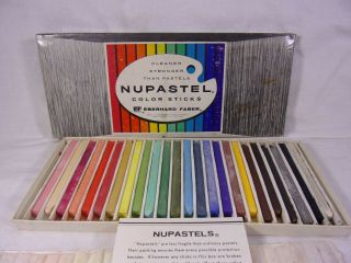 Vintage 1950s Nupastel Eberhard Faber 24 Count Artists Pastel Color Sticks