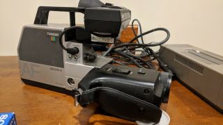 Vintage Professional Sony Trinicon SMF HVC - 2500 Video Camera AC Adapter CMA 2
