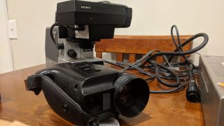 Vintage Professional Sony Trinicon SMF HVC - 2500 Video Camera AC Adapter CMA 3