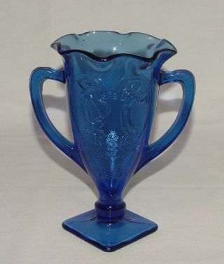 Perfect Vintage Cobalt Blue L.  E.  Smith " Dancing Nymphs " Loving Cup Vase