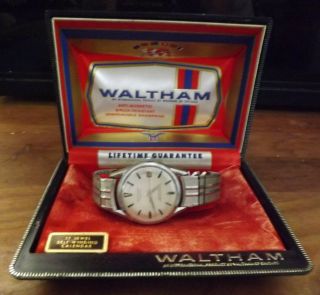 60s Vtg Waltham Self - Winding 17 Jewel Day Wrist Watch In Oringinal Box - - Running