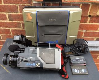Vintage Sony Video 8 Af Camcorder Camera In Hard Case With Tapes
