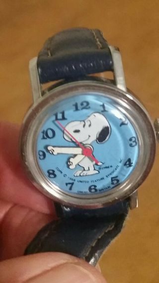 Vintage 1958 Snoopy Peanuts Schulz Wind Up Wrist Watch United Feature Syndicate