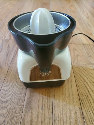 Vintage Sears Counter Craft Automatic Ceramic Juicer Reamer Model 360.  834800