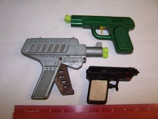 Vintage " Paper - Popper Diecast Toy Gun & Pyro & Knickerbocker Plastic Pistols
