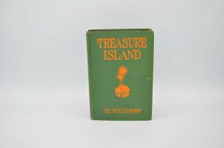 Treasure Island R.  L.  Stevenson 304 Pages (not Dated) Hardback Grosset Dunlap Pub