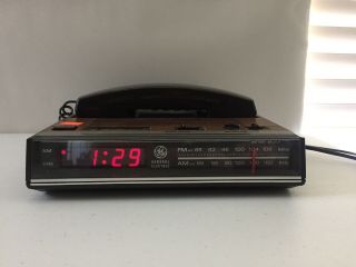 Vintage Ge Am/fm Radio Alarm Telephone Clock General Electric Model 7 - 4712 M17