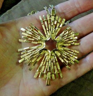 Vintage 50s Crown Trifari Gold Tone Starburst Pendant Necklace