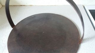 VINTAGE GYPSY HANGING FLAT SKILLET / GRIDDLE PAN - 12 3/4 INCH DIAMETER 3