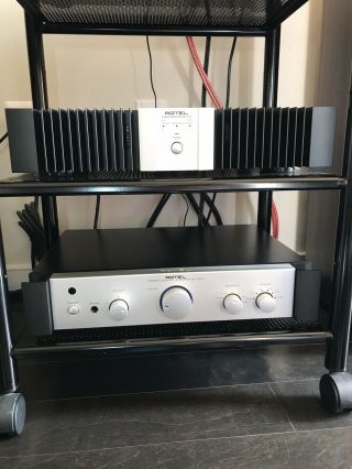 Rotel Stereo Pre - Amplifier Rc - 1070