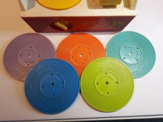 Vintage 1971 Fisher Price Music Box Record Player Wind Up 5 records 3