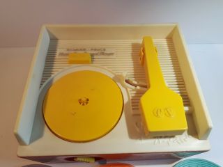 Vintage 1971 Fisher Price Music Box Record Player Wind Up 5 records 4