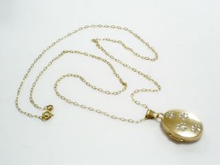 Lovely Vintage Solid Hm 9ct Gold Paw Prints & Poem Locket & 9k Trace Chain