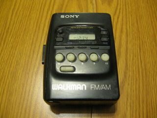 Vintage Sony Walkman Wm - Fx20 Radio Tape Player Does Not.  Has Belt Clip