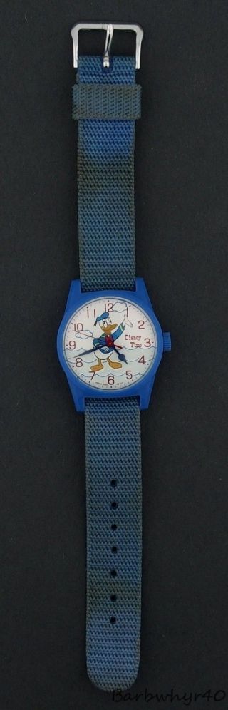 Vintage 1970 ' s wind - up Donald Duck Sailor Character Watch by Disney Time 2