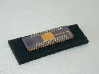 Mostek Mk38p70/02 Microprocessor Ic 40 - Pin Ceramic Gold 1980 Nos