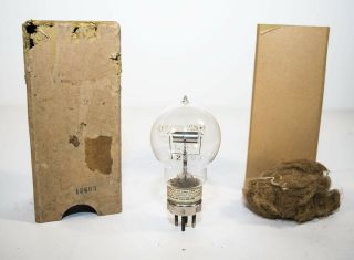 Very Scare Marconi Osram L.  S.  2 Valve With Etched Glass And Carton 2