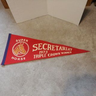 Vintage 1973 Horse Secretariat Triple Crown Winner Red Felt Pennant