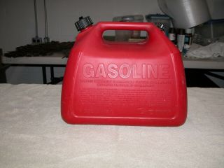 Vintage Gott Rubbermaid (pre Ban) 5 Gallon Plastic Red Gas Can Vented With Spout