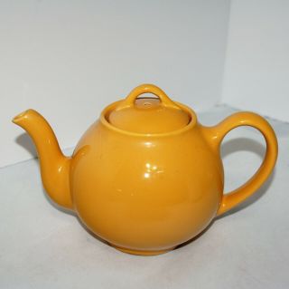 Liptons Vintage Teapot Mustard Yellow Made In U.  S.  A.  1940 