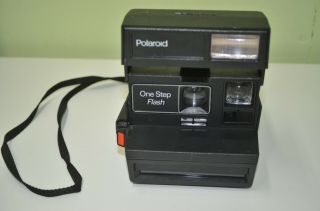 Vintage Polaroid One Step Flash Instant Camera 600 Film W/ Strap