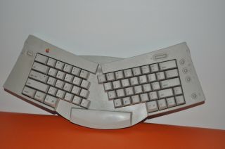 Vintage Apple M - 1242 Adjustable Mechanical Keyboard M1242 2