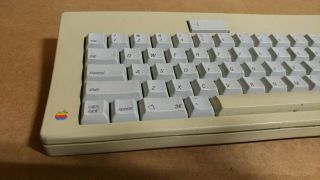 VINTAGE Apple M0116 Keyboard Apple Keyboard for Apple Macintosh SE IIgs No cords 2