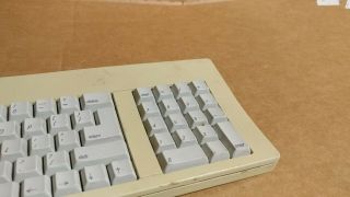 VINTAGE Apple M0116 Keyboard Apple Keyboard for Apple Macintosh SE IIgs No cords 4