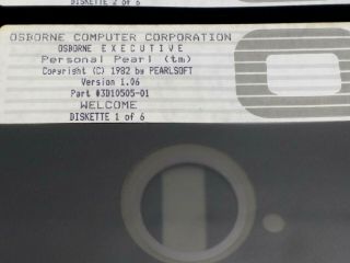 OSBORNE EXECUTIVE COMPUTER PERSONAL PEARL v1.  06 on 5 1/4 