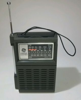 Vintage Ge General Electric Am/fm Transistor Portable Radio Model 7 - 2506a