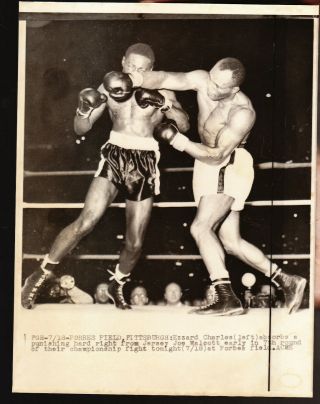 Vintage Press Photo 7x9 Ezzard Charles Jersey Joe Walcott Boxing 1951