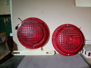 Triangle 545 & 546 Vintage Travel Trailer Tail Light Pair 7 " Cake Style 1960s