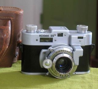 1946 Kodak 35 Rangefinder Camera With Leather Case Exc