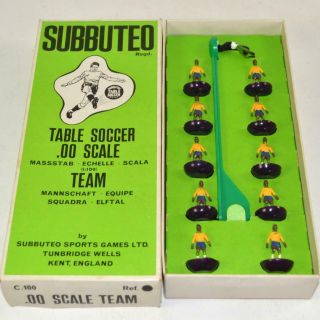 Vintage Subbuteo Soccer Brazil Football Team Ref 50 - 1977 Boxed - Unusual Base